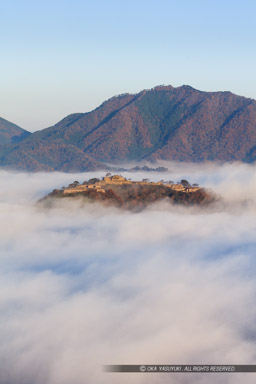 立雲峡から竹田城雲海・縦アングル｜高解像度画像サイズ：5688 x 8532 pixels｜写真番号：5DSA3789｜撮影：Canon EOS 5DS