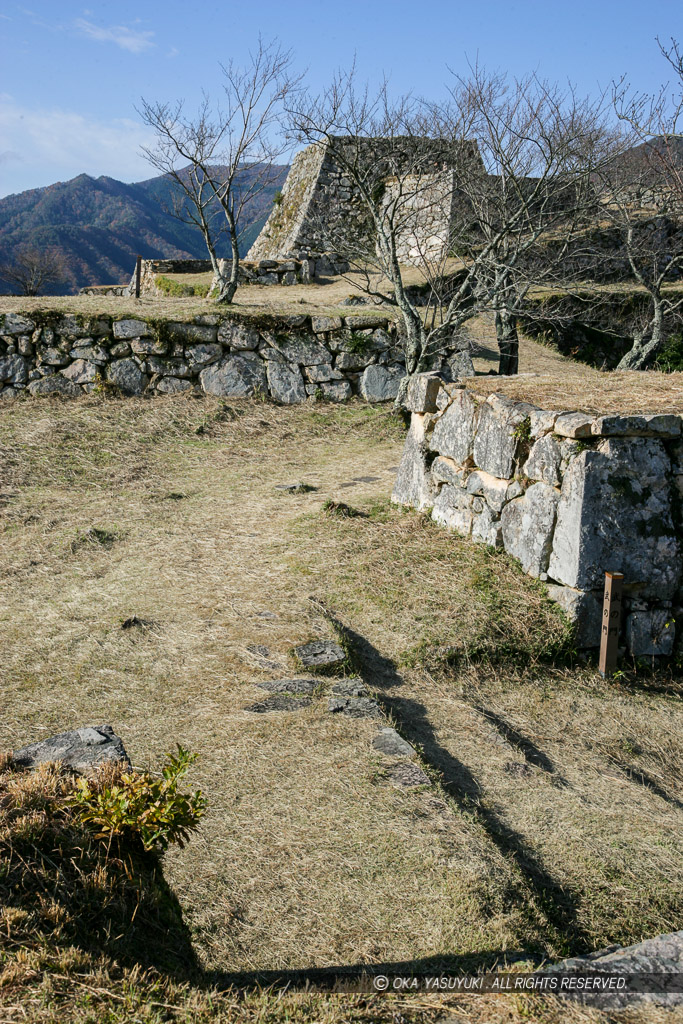 武の門から天守台