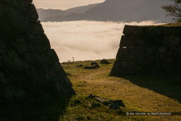 雲海風景｜高解像度画像サイズ：4992 x 3328 pixels｜写真番号：VJ7Z2999｜撮影：Canon EOS-1Ds Mark II