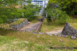 本丸帯曲輪から本丸虎口 | 高解像度画像サイズ：8192 x 5464 pixels | 写真番号：6F1A7461 | 撮影：Canon EOS R5m2