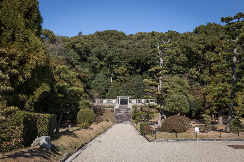 佐保山南陵・聖武天皇陵