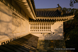 埋門櫓門 | 高解像度画像サイズ：4064 x 2704 pixels | 写真番号：53BS0812 | 撮影：Canon EOS-1DS