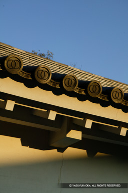 埋門櫓門 | 高解像度画像サイズ：2704 x 4064 pixels | 写真番号：53BS0894 | 撮影：Canon EOS-1DS