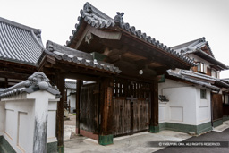移築城門・光遍寺 | 高解像度画像サイズ：4647 x 3098 pixels | 写真番号：VJ7Z0596 | 撮影：Canon EOS-1Ds Mark II
