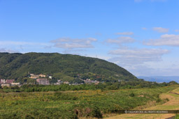 淀川から天王山城（山崎城）を望む｜高解像度画像サイズ：5616 x 3744 pixels｜写真番号：1P3J7897｜撮影：Canon EOS-1Ds Mark III