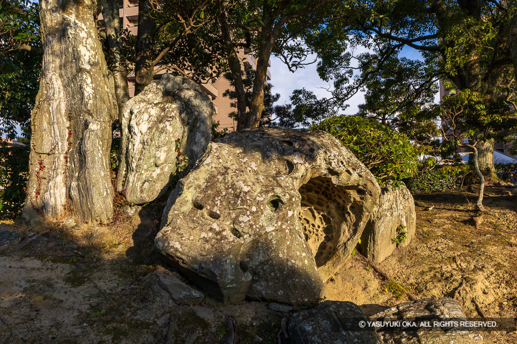 矢穴石・旧徳島城表御殿庭園