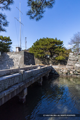 大手門跡・下乗橋 | 高解像度画像サイズ:5464 x 8192 pixels | 写真番号:6F1A3974 | 撮影:Canon EOS R5m2