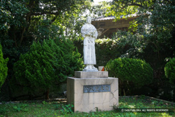 鈴木重成公・石像 | 高解像度画像サイズ：4770 x 3180 pixels | 写真番号：VJ7Z1804 | 撮影：Canon EOS-1Ds Mark II