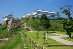 二の丸から本丸 | 高解像度画像サイズ：4803 x 3202 pixels | 写真番号：VJ7Z1823 | 撮影：Canon EOS-1Ds Mark II