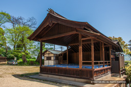 沼名前神社能舞台・伏見城遺構 | 高解像度画像サイズ：5322 x 3548 pixels | 写真番号：1P3J5192 | 撮影：Canon EOS-1Ds Mark III
