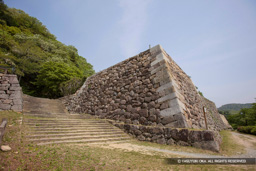 三階櫓台と裏御門跡 | 高解像度画像サイズ:5616 x 3744 pixels | 写真番号:1P3J4278 | 撮影:Canon EOS-1Ds Mark III