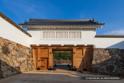 中ノ御門・二階櫓門 | 高解像度画像サイズ：7781 x 5190 pixels | 写真番号：6F1A8278 | 撮影：Canon EOS R5m2