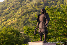 吉川経家公銅像（鳥取城址） | 高解像度画像サイズ：8192 x 5464 pixels | 写真番号：6F1A8336 | 撮影：Canon EOS R5m2