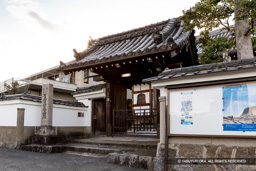 本門寺山門・筒井順慶の菩提寺 | 高解像度画像サイズ:5189 x 3460 pixels | 写真番号:IMG_3083 | 撮影:Canon EOS 6D