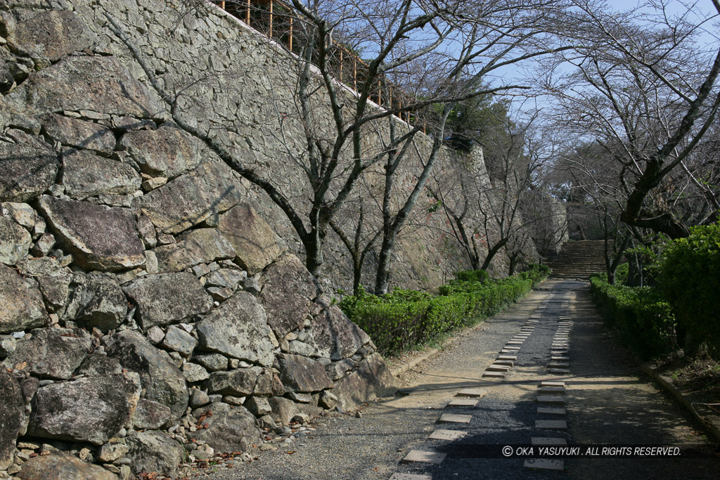 津山城長局石垣