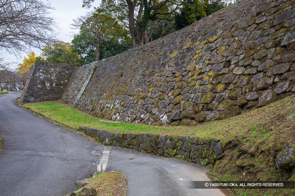 二の丸石垣・着見櫓跡