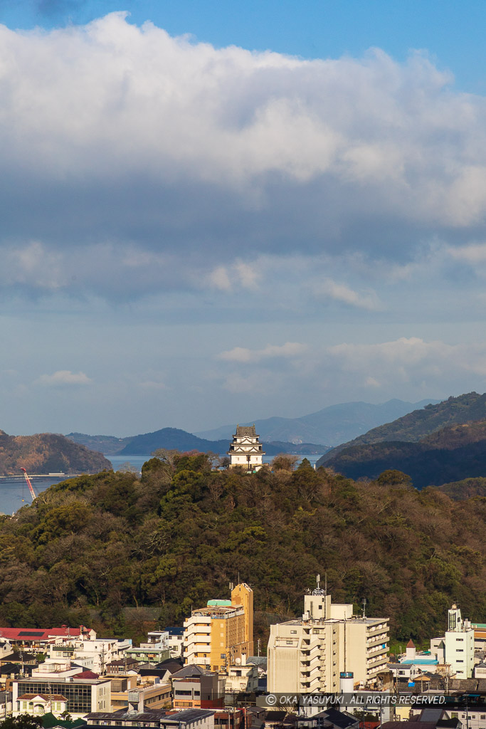 愛宕公園から望む宇和島城と宇和島湾