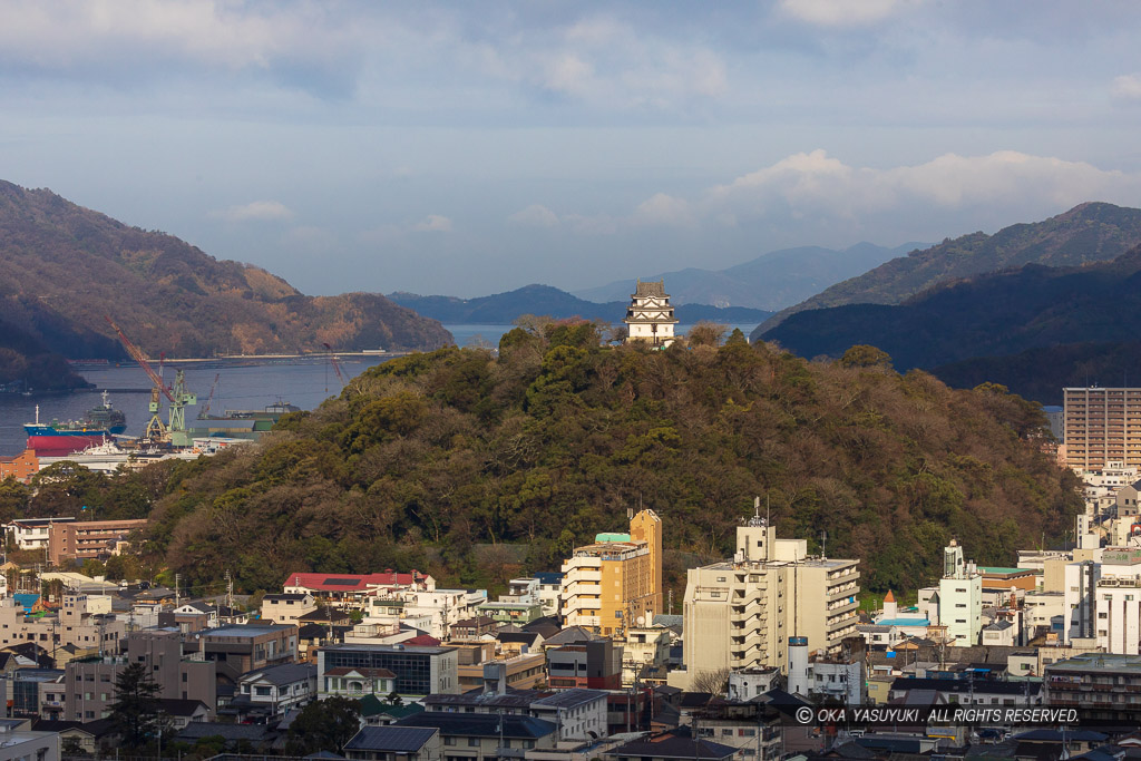 愛宕公園から望む宇和島城と宇和島湾