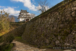 宇和島城本丸東面石垣と天守｜高解像度画像サイズ：6720 x 4480 pixels｜写真番号：5D4A7346｜撮影：Canon EOS 5D Mark IV