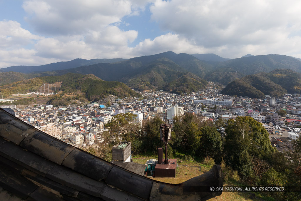 宇和島城天守から南を望む