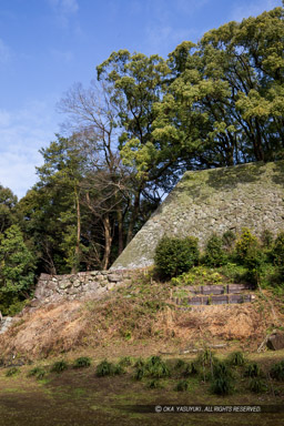 宇和島城の伝右衛門丸石垣|高解像度画像サイズ:4480 x 6720 pixels|写真番号:5D4A6894|撮影:Canon EOS 5D Mark IV
