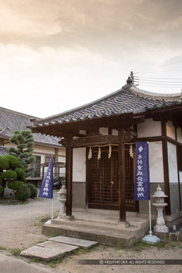 木村重成公霊牌所・蓮城寺｜高解像度画像サイズ：3456 x 5184 pixels｜写真番号：1DXL5844｜撮影：Canon EOS-1D X