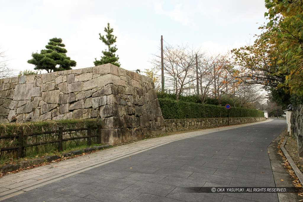 松蔭門跡