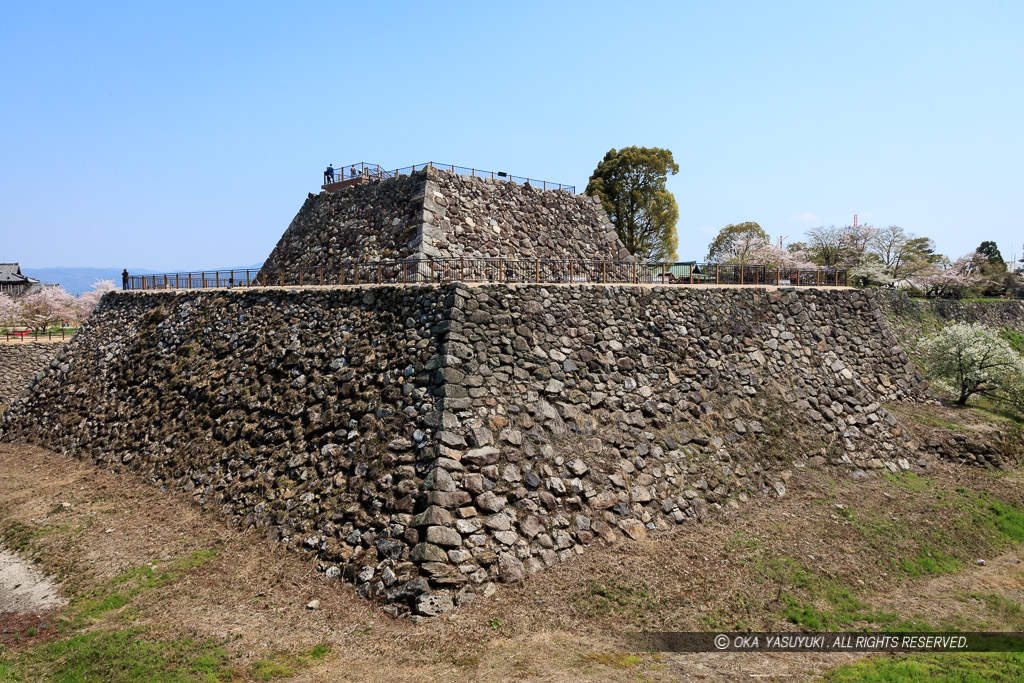 大和郡山城本丸石垣と天守台