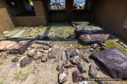 天守台礎石 | 高解像度画像サイズ:8192 x 5464 pixels | 写真番号:6F1A9168 | 撮影:Canon EOS R5m2