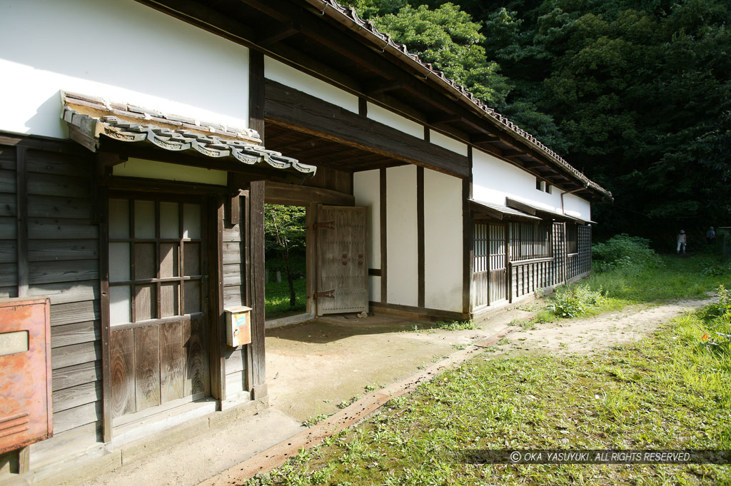 旧小原家長屋門