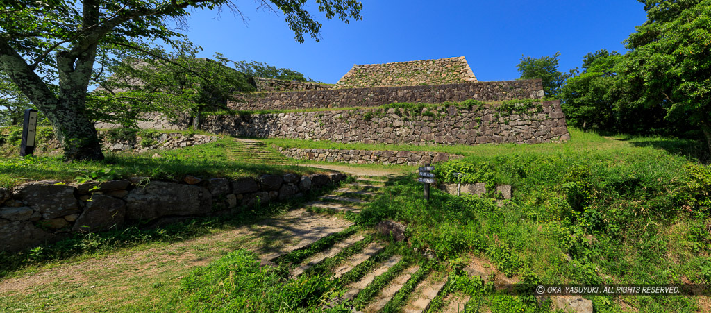 米子城本丸石垣と天守台