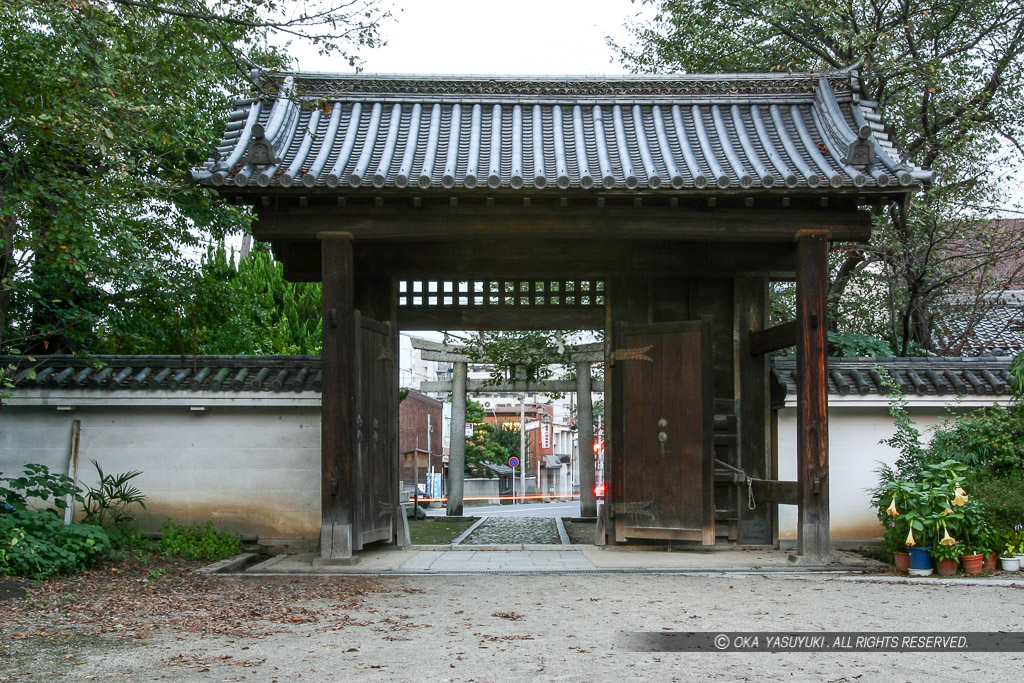 膳所城移築本丸大手門・膳所神社