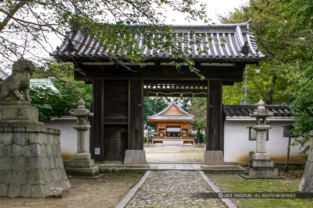 膳所城移築本丸大手門・膳所神社