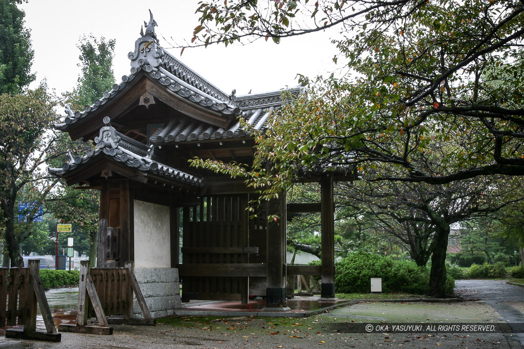 膳所城の模擬城門