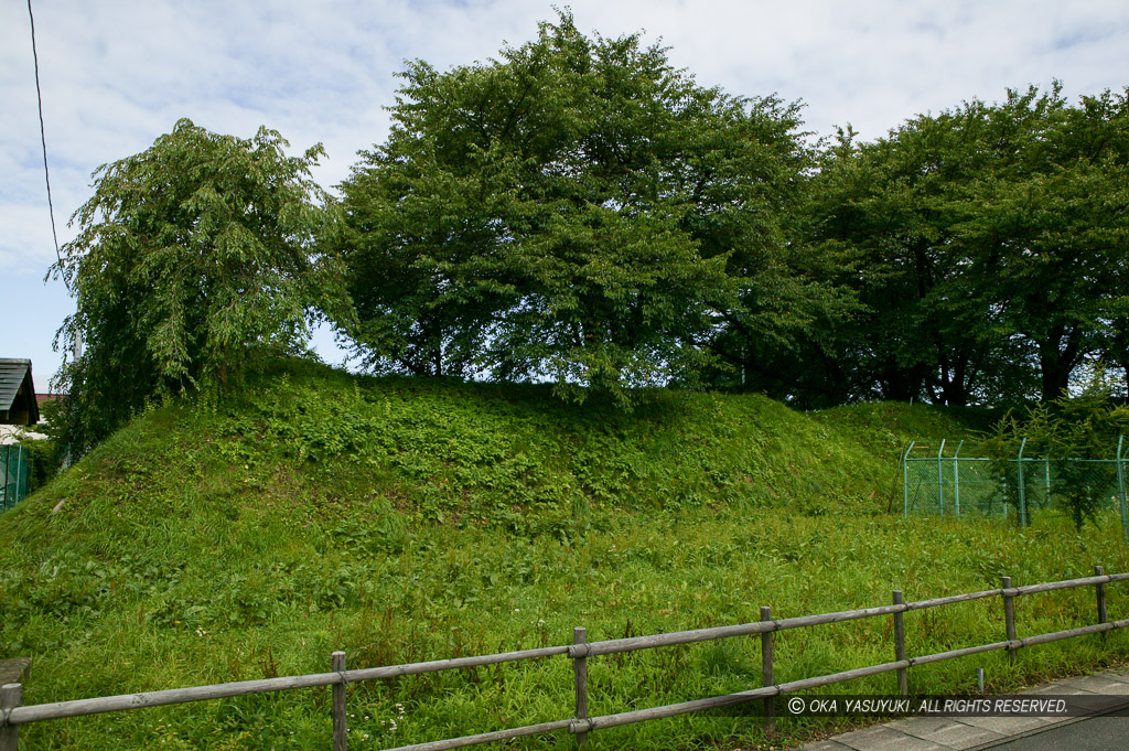 天寧寺町郭門外堀土塁