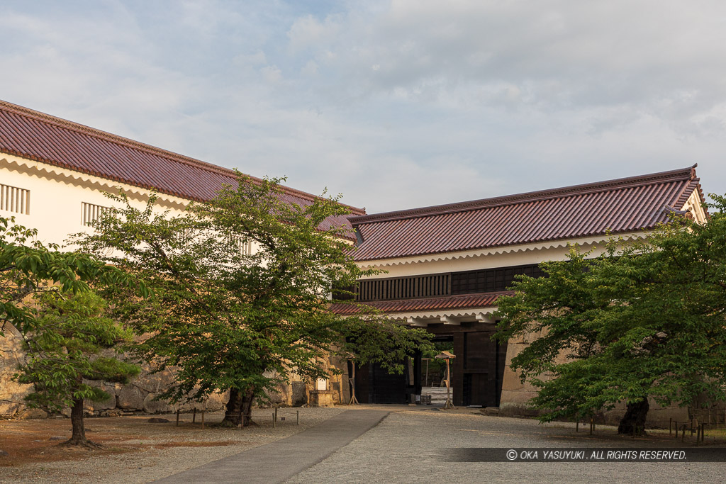 会津若松城の鉄門