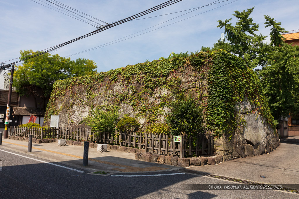 甲賀町口郭門跡