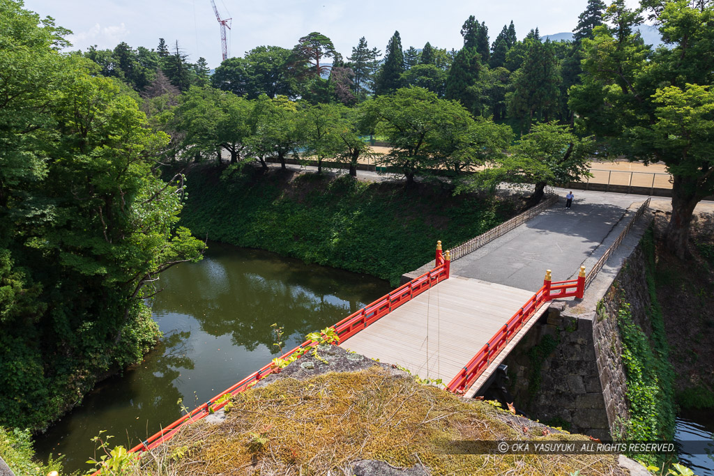 会津若松城の廊下橋