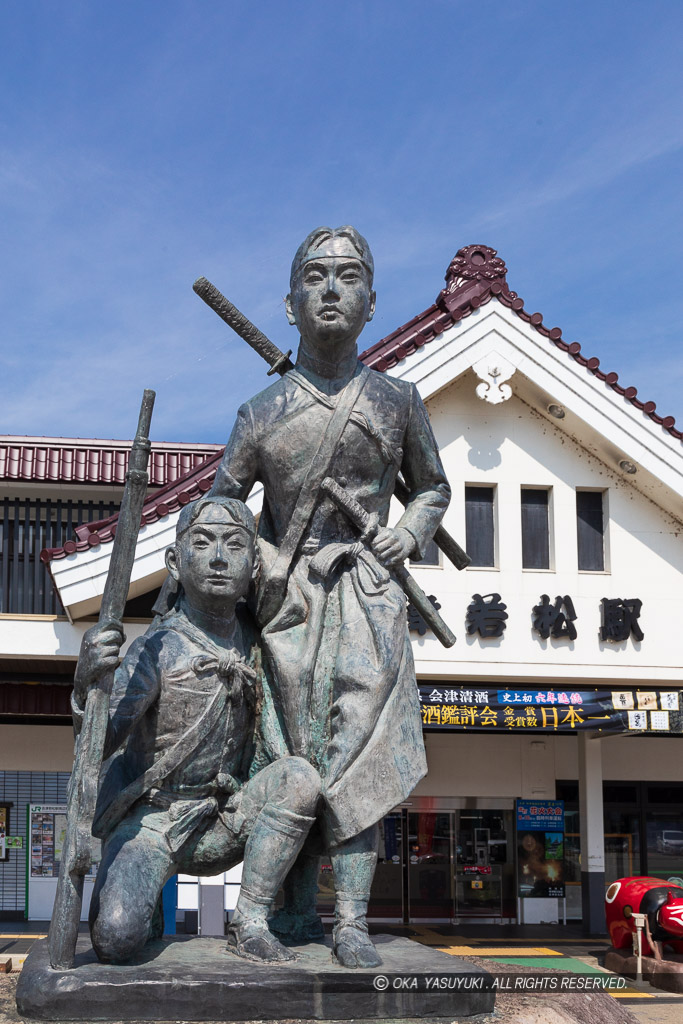 白虎隊銅像・JR会津若松駅前