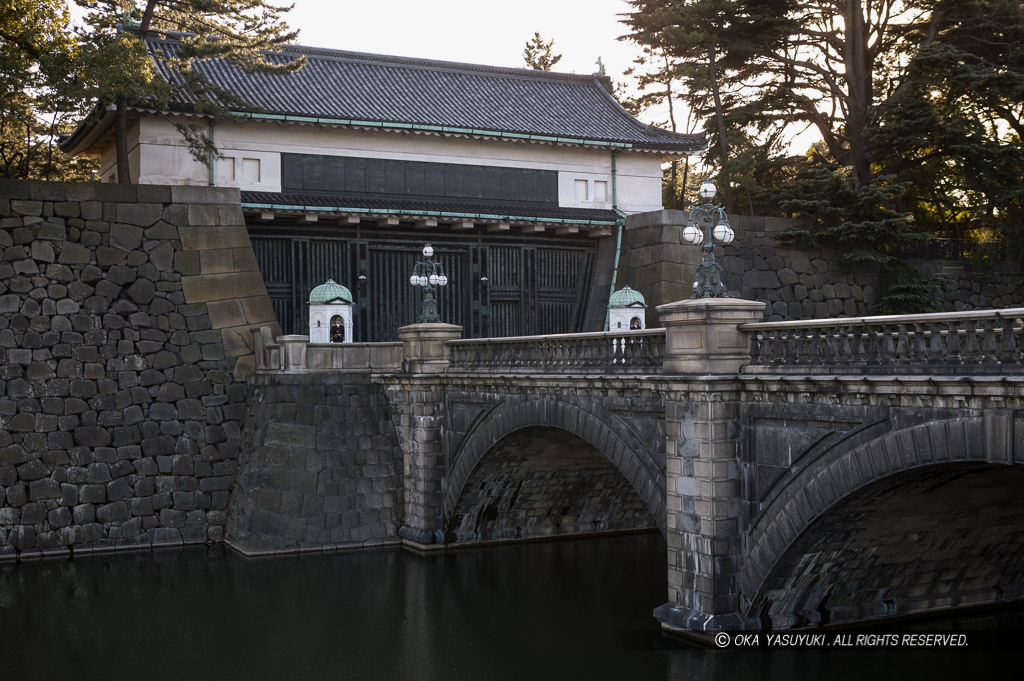 西の丸大手門