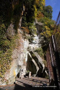朝日山不動寺・笏谷石・石丁場（採掘場）・足羽山 | 高解像度画像サイズ：5464 x 8192 pixels | 写真番号：344A3276 | 撮影：Canon EOS R5