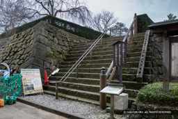 天守櫓台石階段 | 高解像度画像サイズ:8688 x 5792 pixels | 写真番号:5DSA2595 | 撮影:Canon EOS 5DS