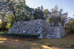 二俣城天守台 | 高解像度画像サイズ:7848 x 5234 pixels | 写真番号:344A4873 | 撮影:Canon EOS R5