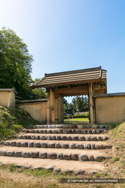 四脚門・秩父曲輪 | 高解像度画像サイズ：4320 x 6480 pixels | 写真番号：5DSA7112 | 撮影：Canon EOS 5DS