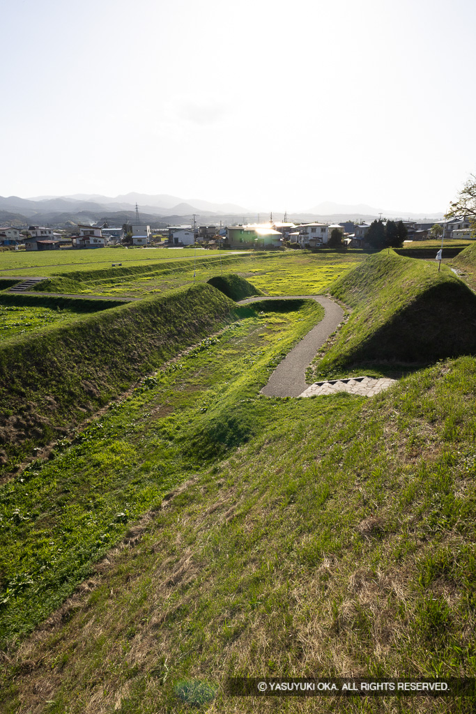 三之丸中土塁と外構跡・城道跡