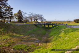 本丸内堀と東門木橋 | 高解像度画像サイズ：7818 x 5214 pixels | 写真番号：344A2344 | 撮影：Canon EOS R5