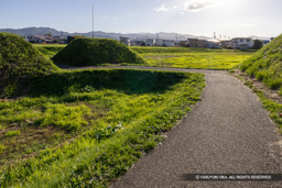 三之丸虎口跡から見た中土塁虎口 | 高解像度画像サイズ：7050 x 4702 pixels | 写真番号：344A2345 | 撮影：Canon EOS R5