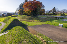 堀越城・三之丸中土塁と三之丸跡 | 高解像度画像サイズ：7919 x 5282 pixels | 写真番号：344A2353-Edit | 撮影：Canon EOS R5