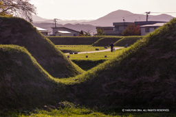三之丸中土塁と堀（西側） | 高解像度画像サイズ：7445 x 4962 pixels | 写真番号：344A2380 | 撮影：Canon EOS R5