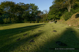 中の御殿跡｜高解像度画像サイズ：3948 x 2627 pixels｜写真番号：53BS7542｜撮影：Canon EOS-1DS